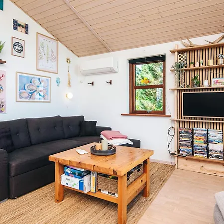 4 Person In Glesborg