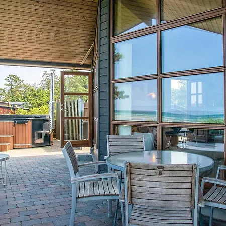 4 Person In 度假居 *